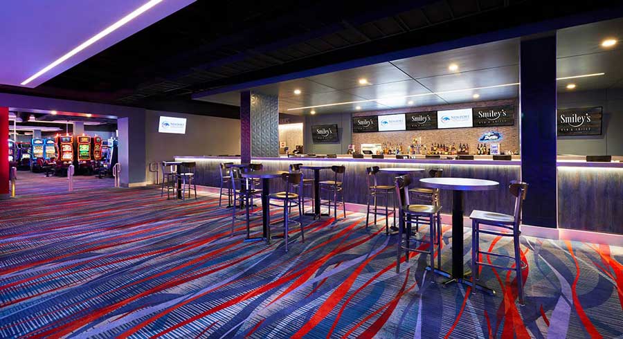 Smiley Bar & Grille at Newport Racing & Gaming